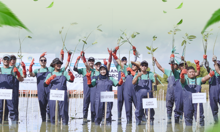 Dinas Lingkungan Hidup (DLH) Kabupaten Gresik berkolaborasi dengan PT Freeport Indonesia (PTFI) melaksanakan aksi nyata pelestarian lingkungan melalui penanaman 50.000 bibit mangrove di Dusun Nambi Desa Karangrejo, Kecamatan Manyar, Kabupaten Gresik